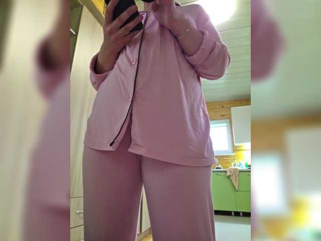 Angelia22 live cam on BongaCams