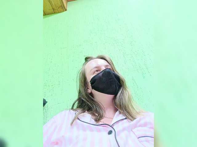 Angelia22 live cam on BongaCams