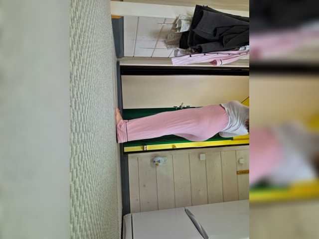 Angelia22 live cam on BongaCams