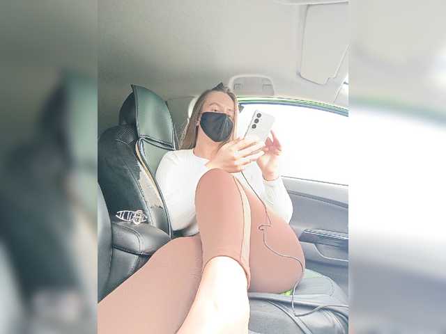 Angelia22 live cam on BongaCams