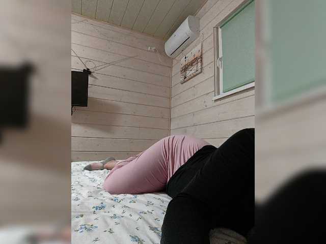 Angelia22 live cam on BongaCams