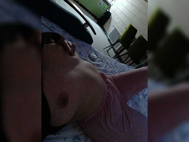 Angelia22 live cam on BongaCams