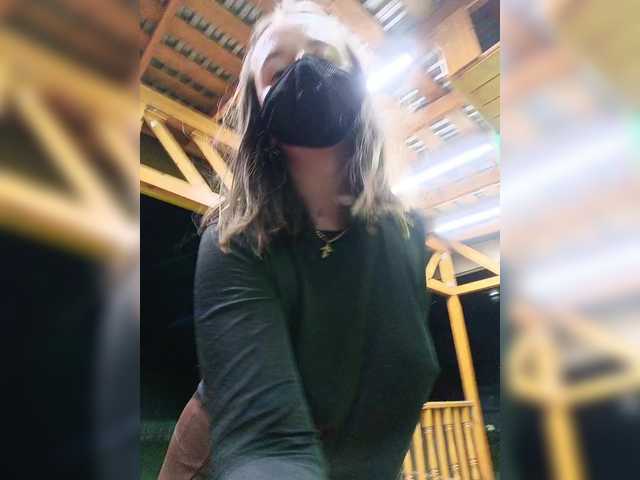 Angelia22 live cam on BongaCams