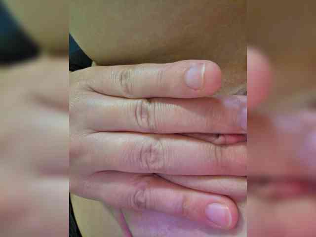 Angelia22 webcam
