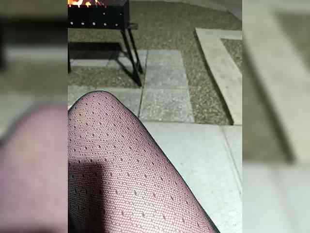 Este modelo está en vivo ahora. Angelia22
