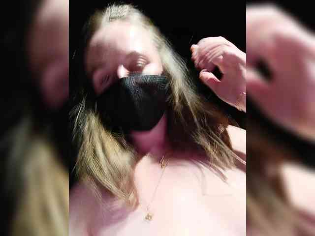 Эта модель сейчас онлайн. Angelia22