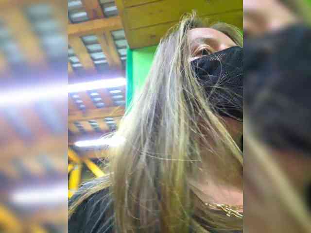 Angelia22 webcam