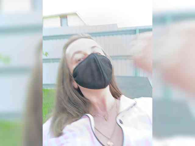 Ce modèle est en direct maintenant. Angelia22