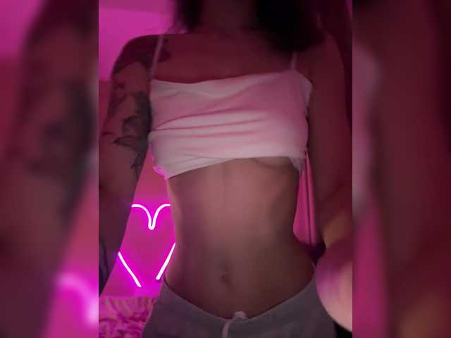 Wow-Eva's BongaCams show and profile