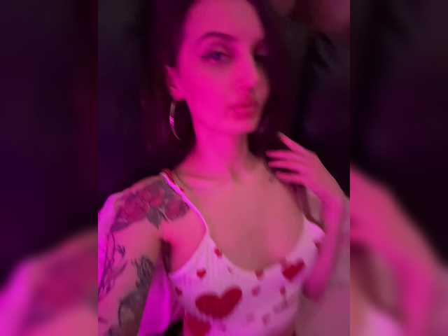 Wow-Eva's BongaCams show and profile