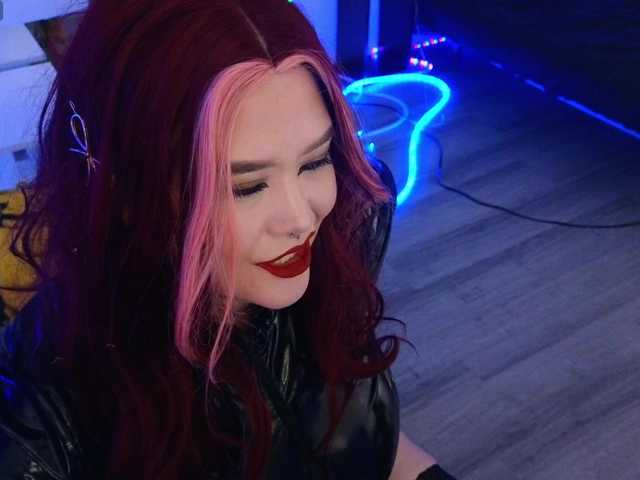 Laura-Wicked live cam on BongaCams