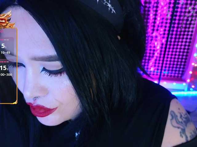 Laura-Wicked live cam on BongaCams