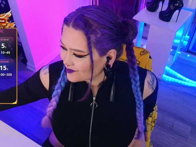 Laura-Wicked live cam on BongaCams
