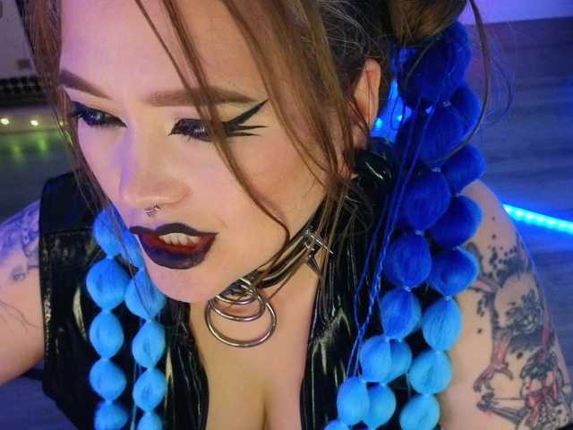 Laura-Wicked live cam on BongaCams