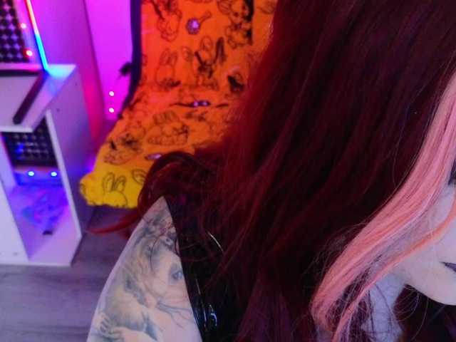 Laura-Wicked live cam on BongaCams