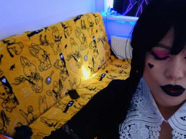 Laura-Wicked live cam on BongaCams