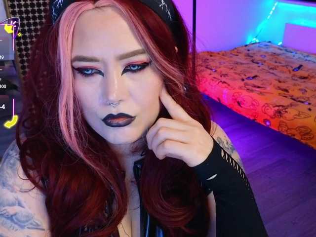 Laura-Wicked live cam on BongaCams