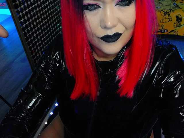 Laura-Wicked's BongaCams show and profile