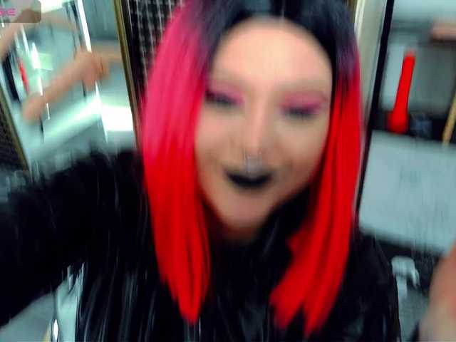 Laura-Wicked's BongaCams show and profile