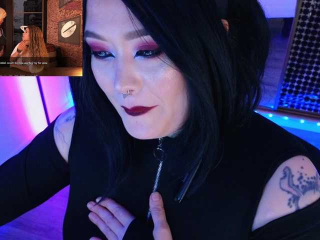 Laura-Wicked live cam on BongaCams