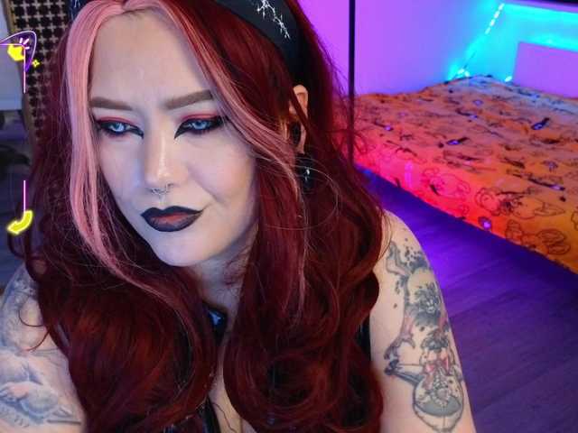 Laura-Wicked live cam on BongaCams