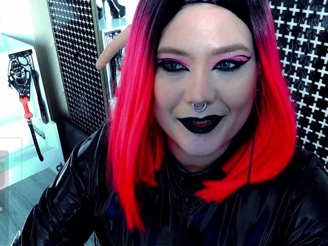 Laura-Wicked's BongaCams show and profile