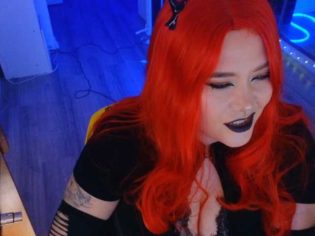 Laura-Wicked, live now on BongaCams