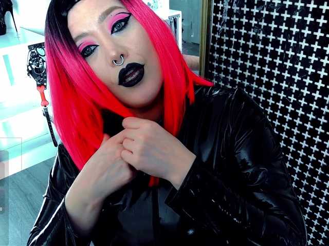 Laura-Wicked's BongaCams show and profile