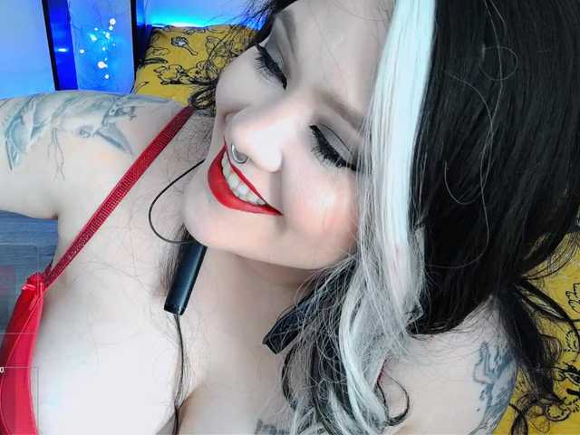 Laura-Wicked's BongaCams show and profile