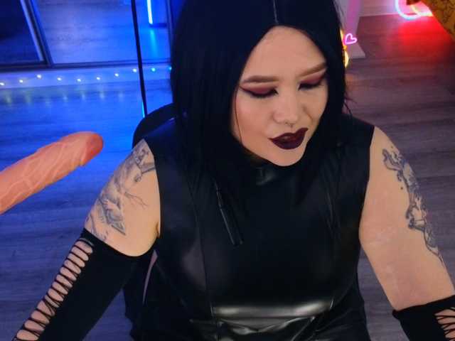 Laura-Wicked live cam on BongaCams