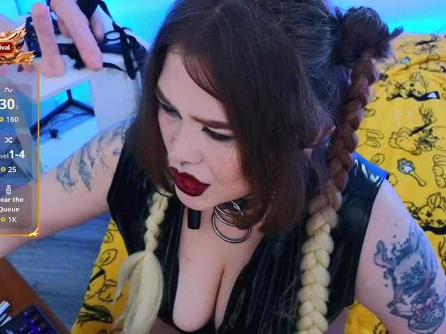 Laura-Wicked live webcam show