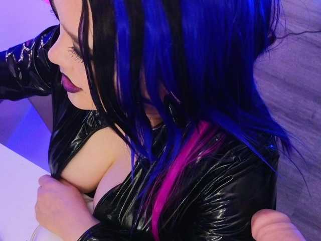 Laura-Wicked
