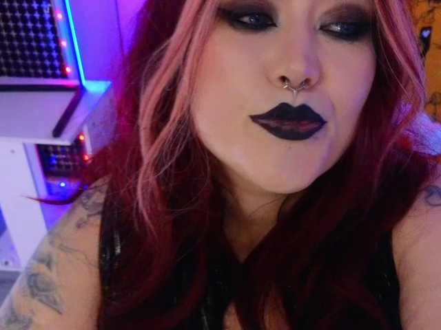 Laura-Wicked live cam on BongaCams