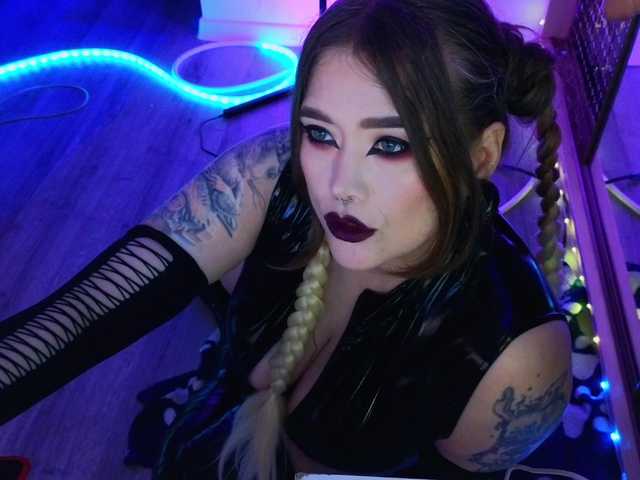 Laura-Wicked