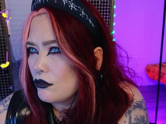 Laura-Wicked live cam on BongaCams