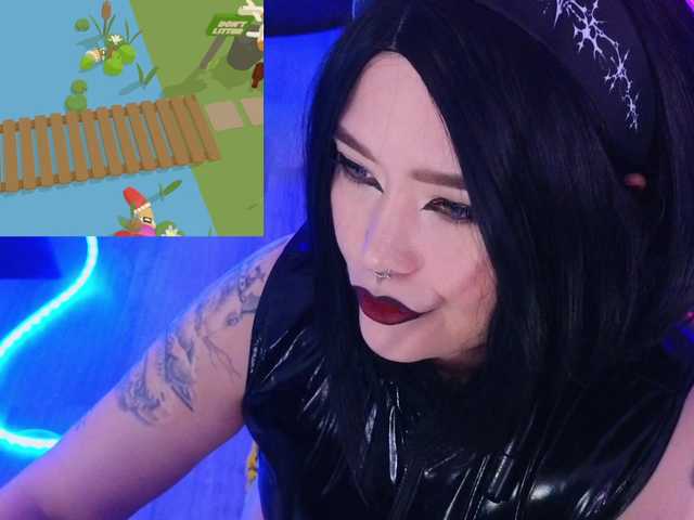Laura-Wicked live cam on BongaCams