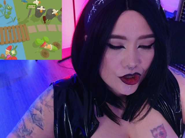 Laura-Wicked live cam on BongaCams