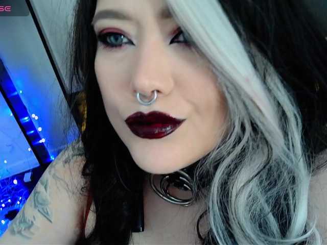Laura-Wicked's BongaCams show and profile