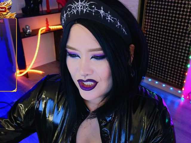 Laura-Wicked live cam on BongaCams