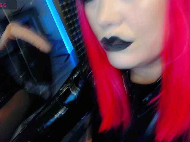 Laura-Wicked's BongaCams show and profile