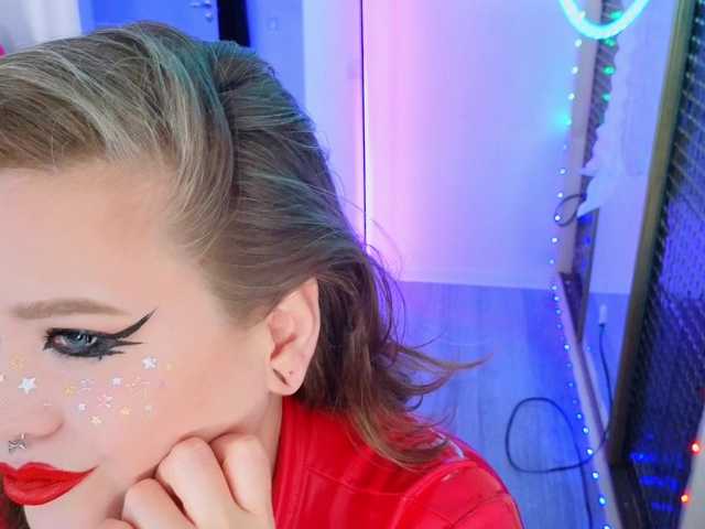 Laura-Wicked live cam on BongaCams