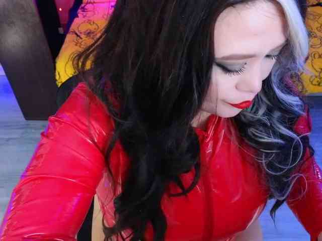 Laura-Wicked webcam
