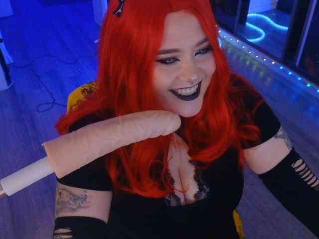 Laura-Wicked webcam