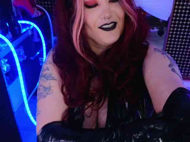 Laura-Wicked webcam