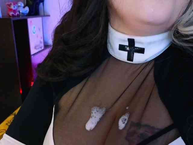 Laura-Wicked webcam