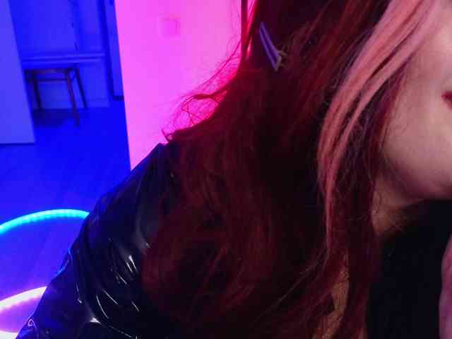 Laura-Wicked webcam