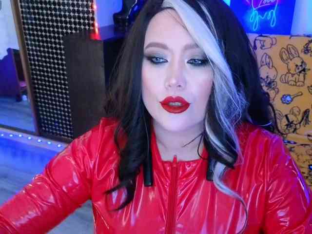 Laura-Wicked webcam