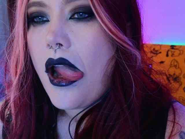 Laura-Wicked webcam