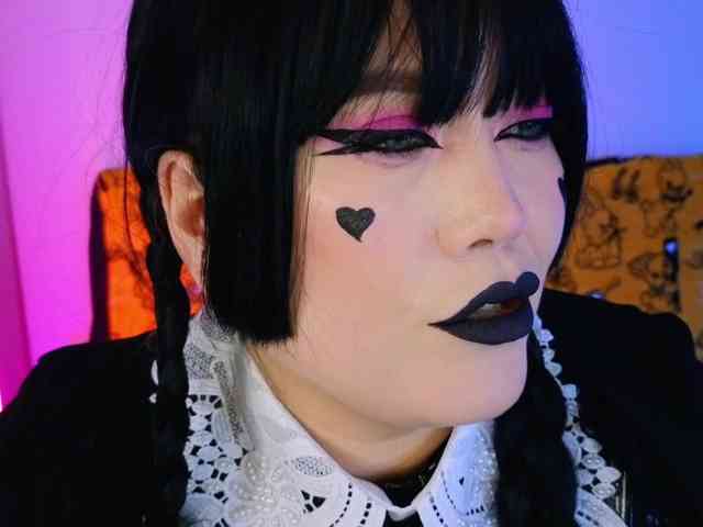 Laura-Wicked webcam
