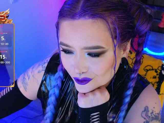 Laura-Wicked webcam